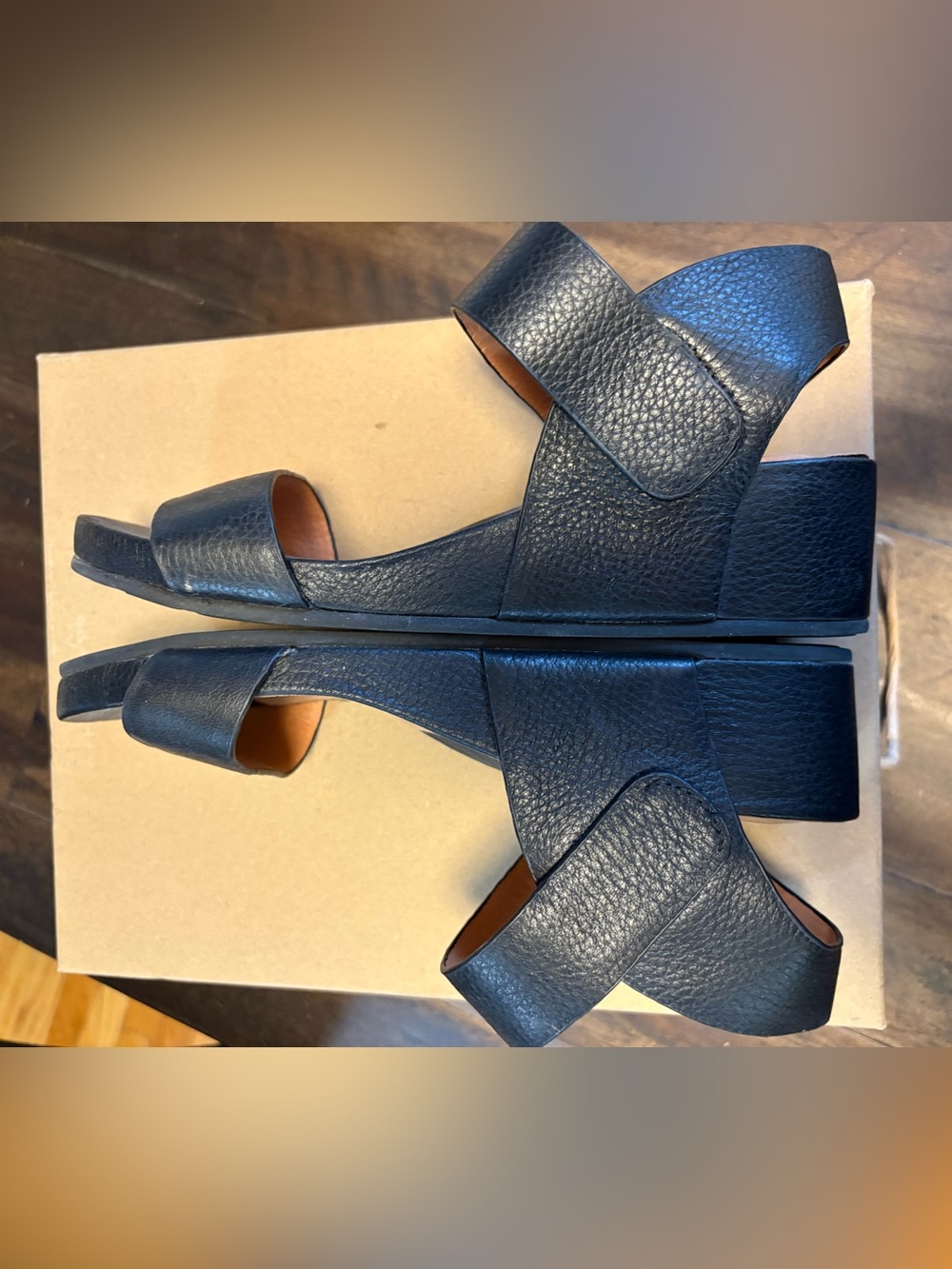 Gentle Sole By Kenneth Cole Women's Black Wedge Sandals, Size 7 (Original Box!) - Picture 5 of 9
